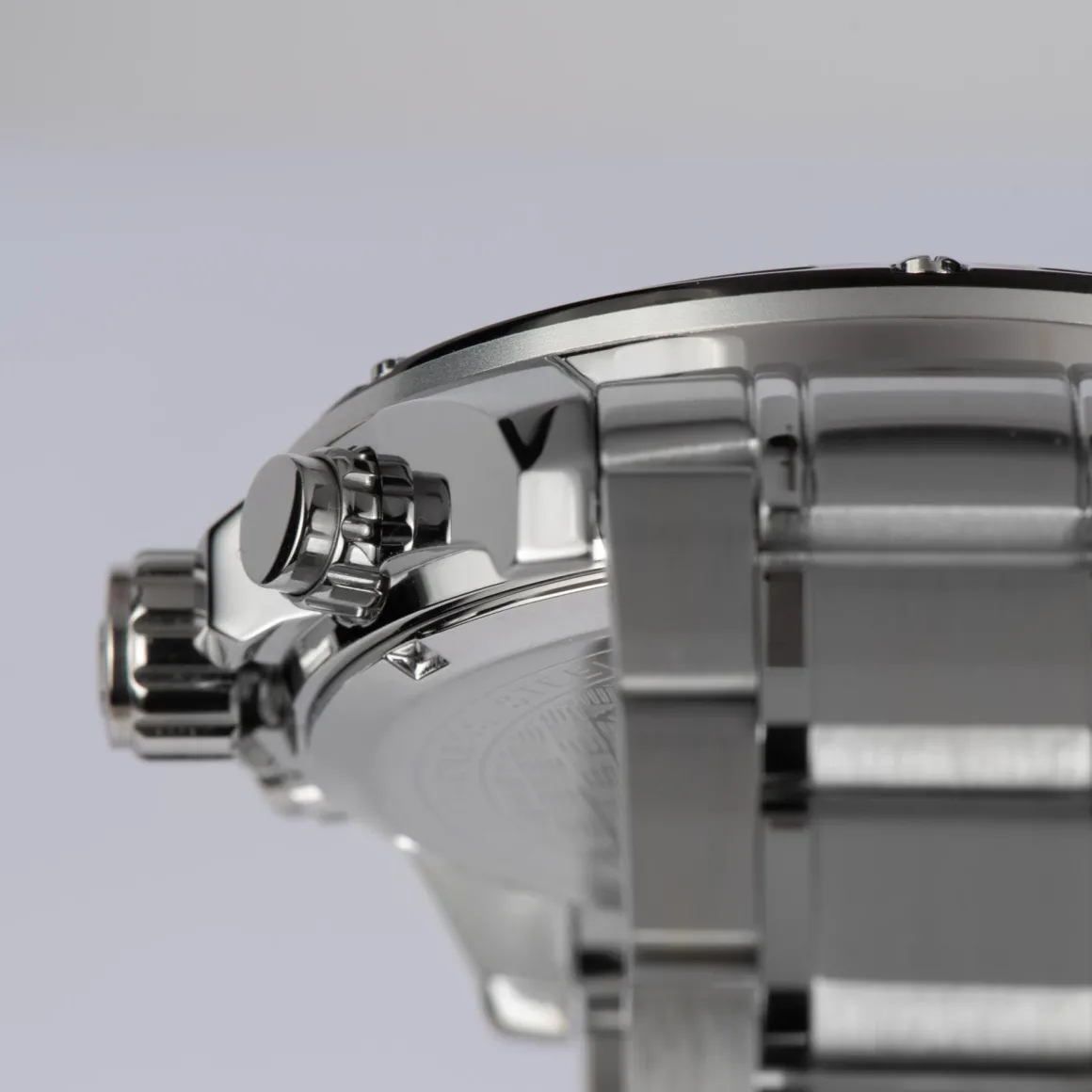 Jacques Lemans Liverpool 1-2141E Herrenuhr Ø 48,0mm Clearance